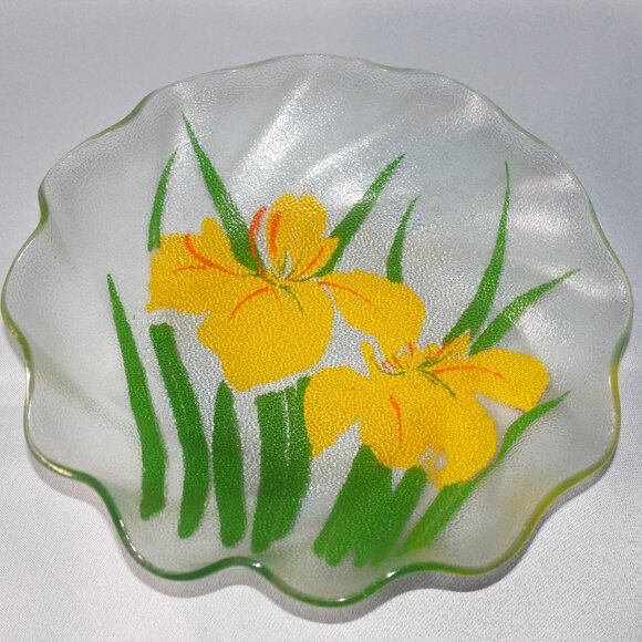 Vintage Patterned Glass Serving Bowl - Picture 1 of 4